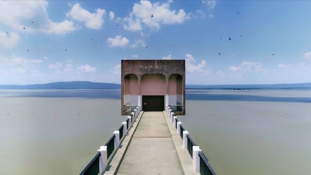 Drowned Land_Tower at Sardis Dam over lake